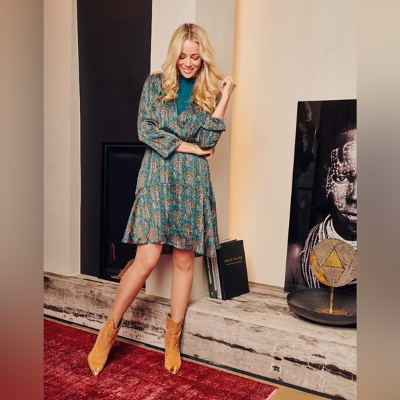 ESQUALO Dresses & Skirts - Esqualo Paisley Lurex V-Neck Mini Dress